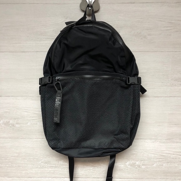 ❗️NWT❗️| Lululemon | All Hours Backpack. - Picture 6 of 8